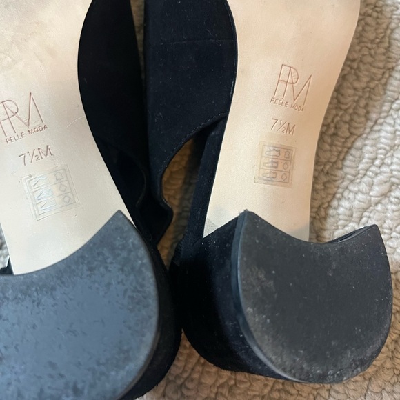 Pelle Moda Women's Black Slingback Shoes - Picture 4 of 5